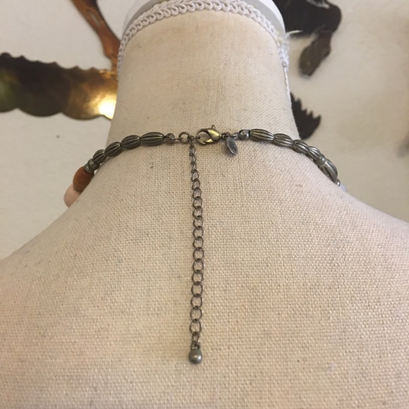 Animal print theme multi material bead necklace - Picture 4 of 8